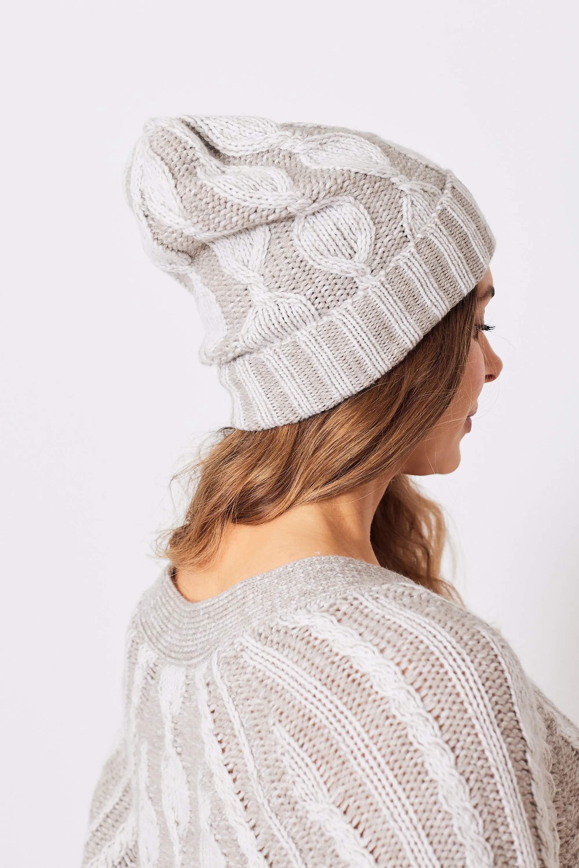 Allude Two Tone Multi Knit Hat