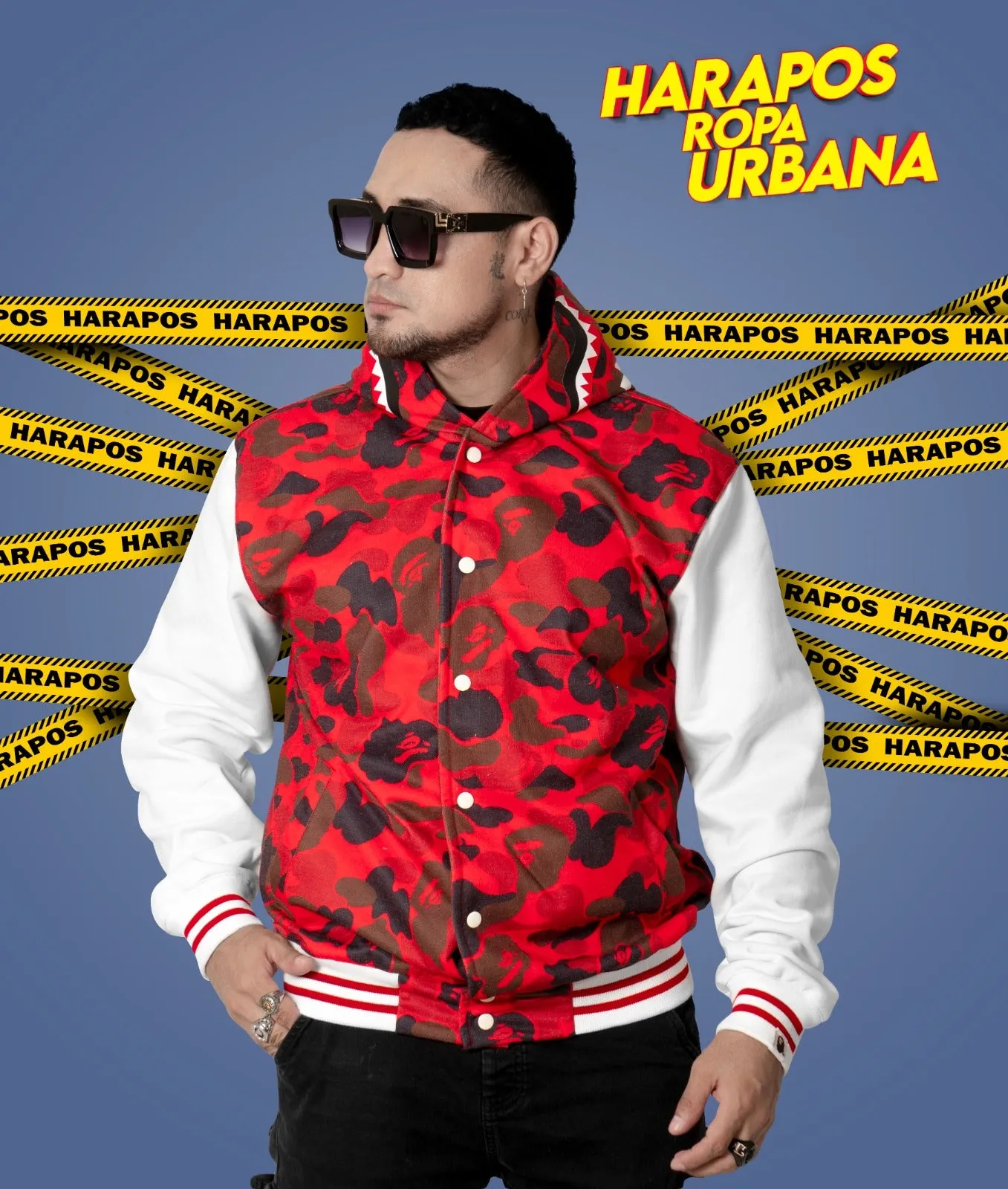 Chaqueta bape universitaria rojo camuflado mangas blancas