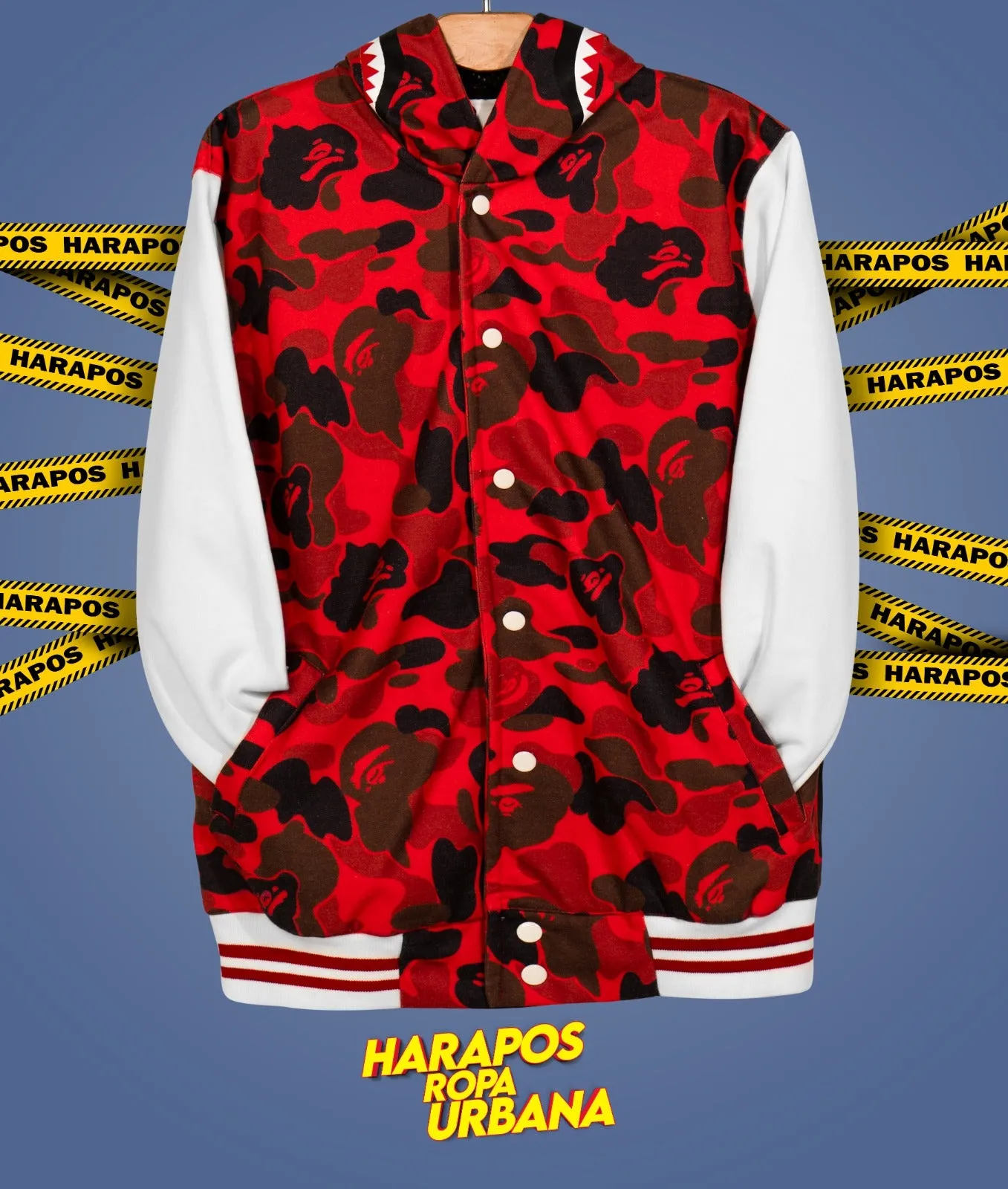 Chaqueta bape universitaria rojo camuflado mangas blancas