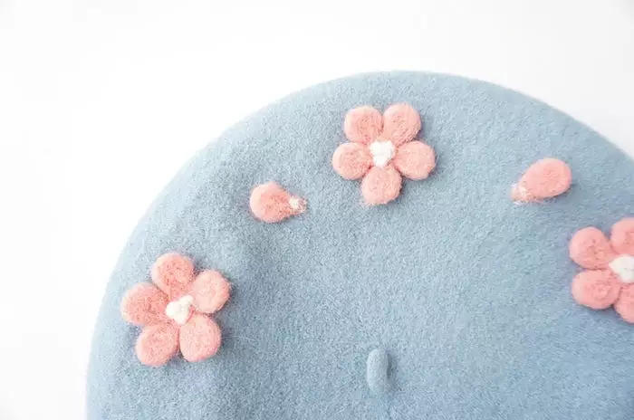 ''CHEEER BLOSSOMS'' BERET BY51031