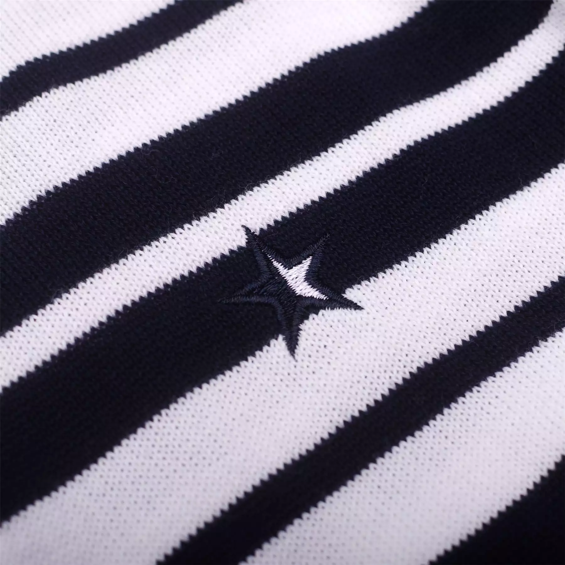 Cosmos Knit C-Neck Deep Navy/Off White Stripe - 2024