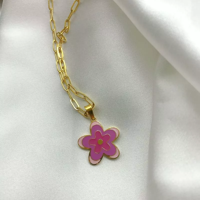 Gold Chain Flower Pendant Necklace