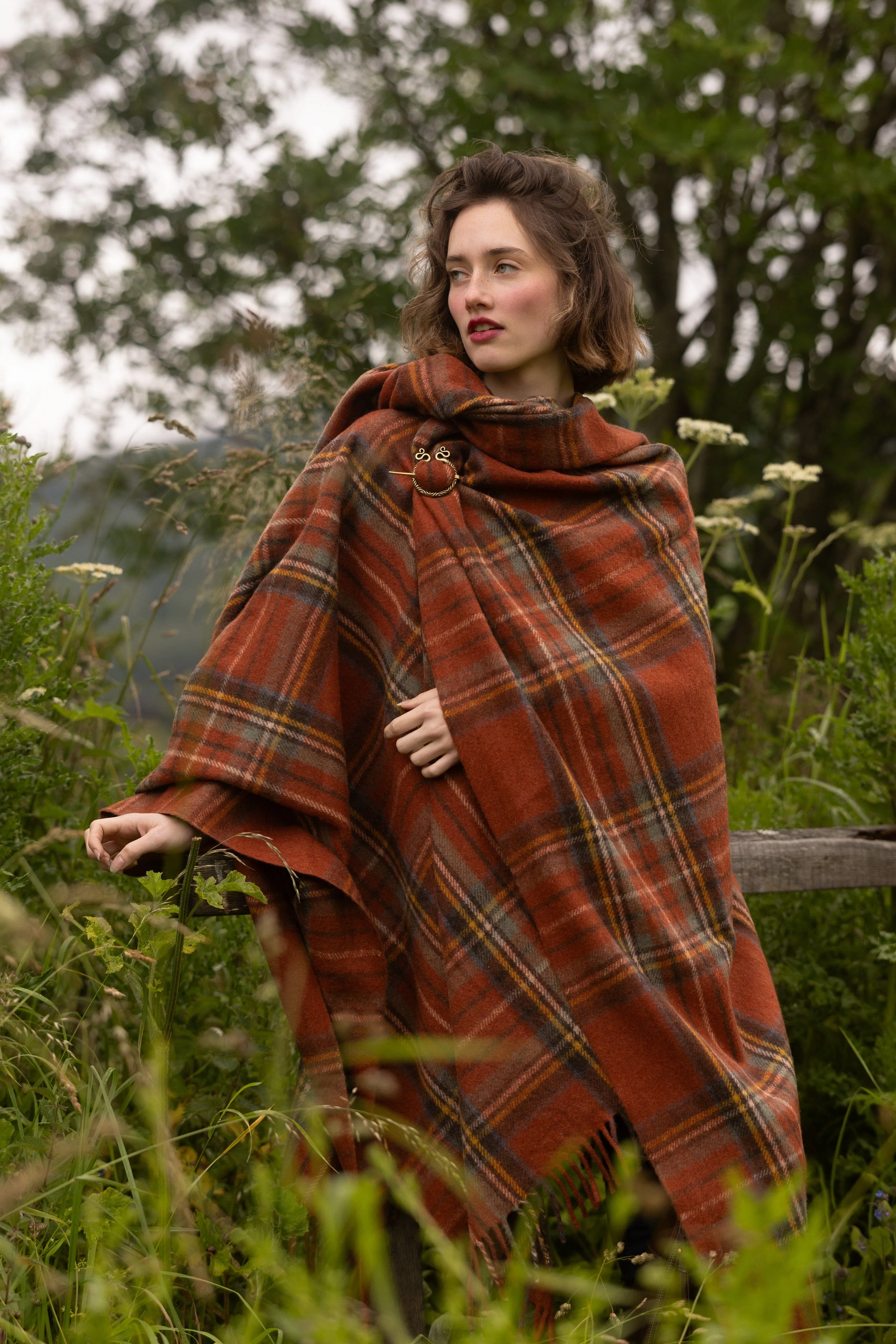 Highlander Ruana (Auld Royal Stewart) | Extra Warmth