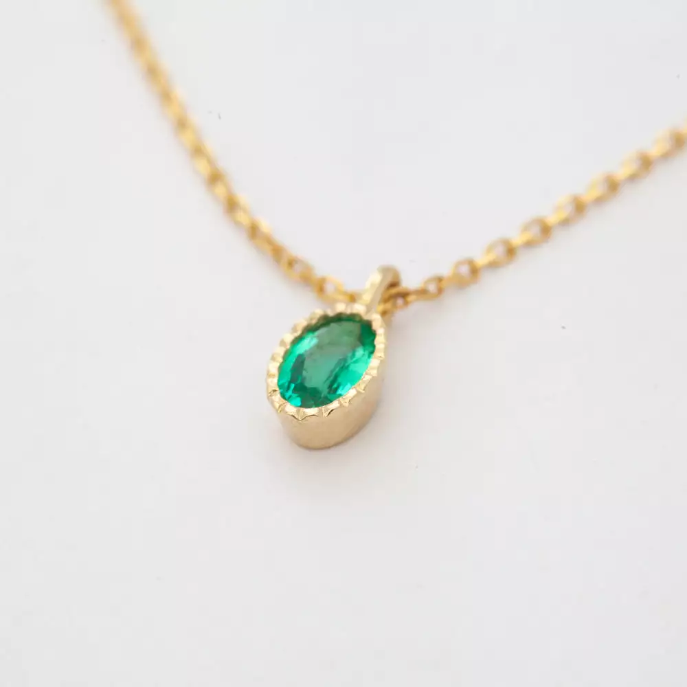 Oval Emerald Wisp Necklace