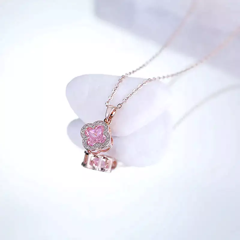 Strawberry Creme Necklace W536